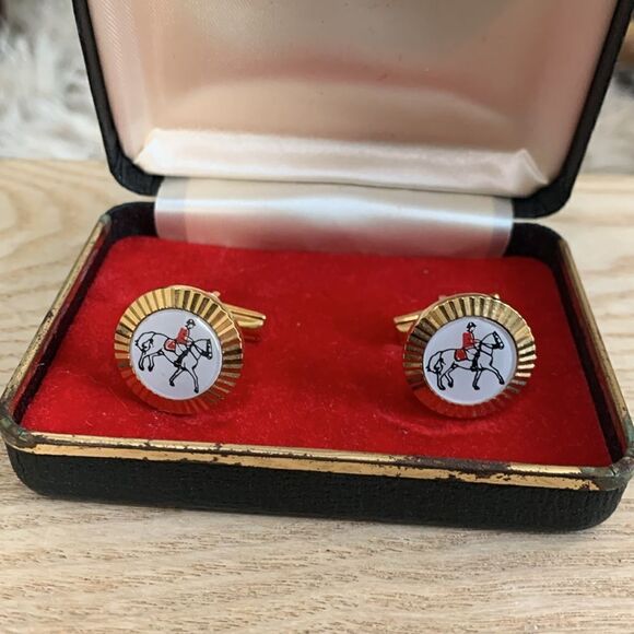 Vintage Equestrian Style Horse & Rider Gold Tone, Red, White & Black Cuff Links - Picture 14 of 16